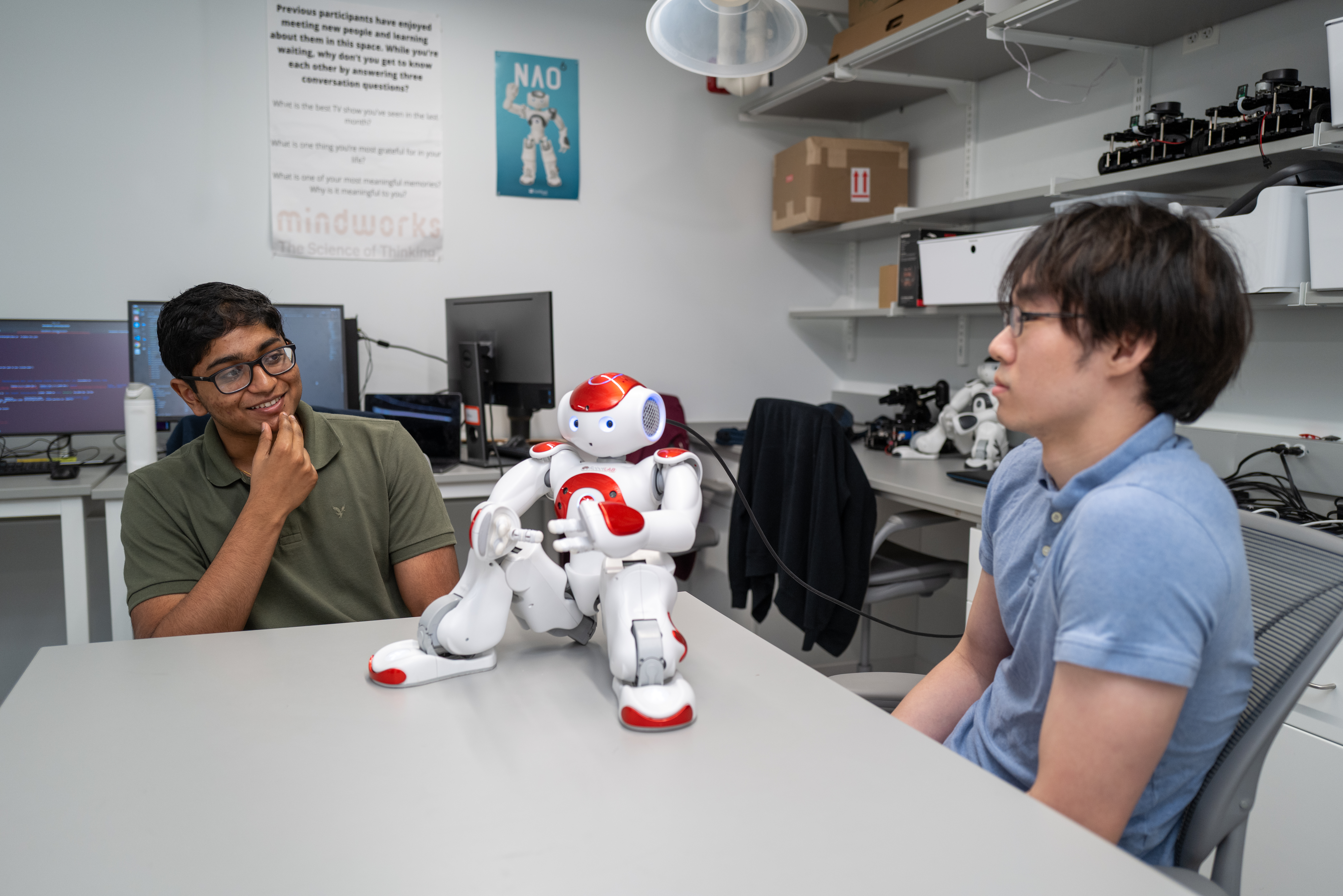 robots can shape interpersonal closeness